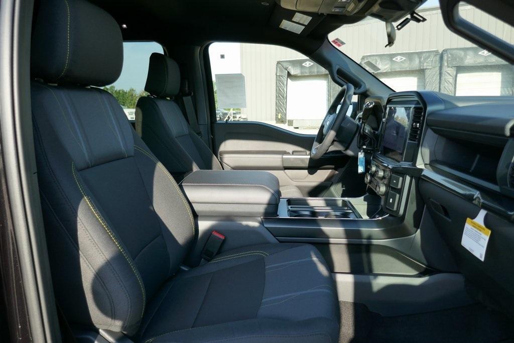 new 2025 Ford F-150 car, priced at $44,302
