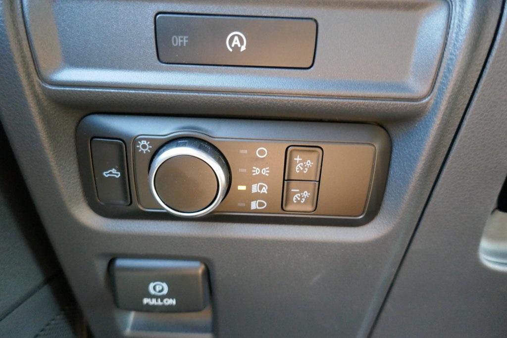 new 2025 Ford F-150 car, priced at $44,302