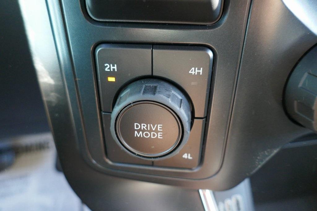 new 2025 Ford F-150 car, priced at $44,302