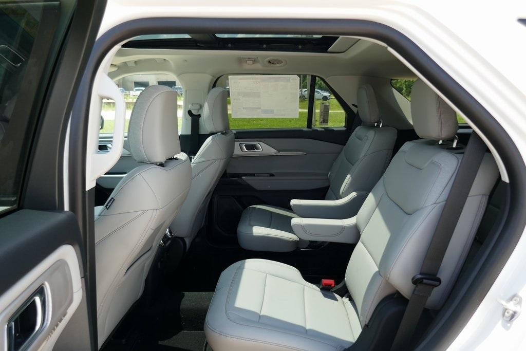 new 2025 Ford Explorer car, priced at $43,604