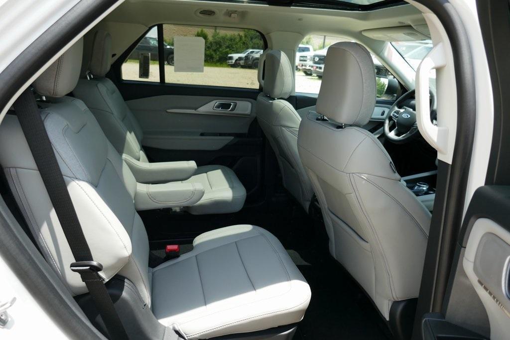 new 2025 Ford Explorer car, priced at $43,604