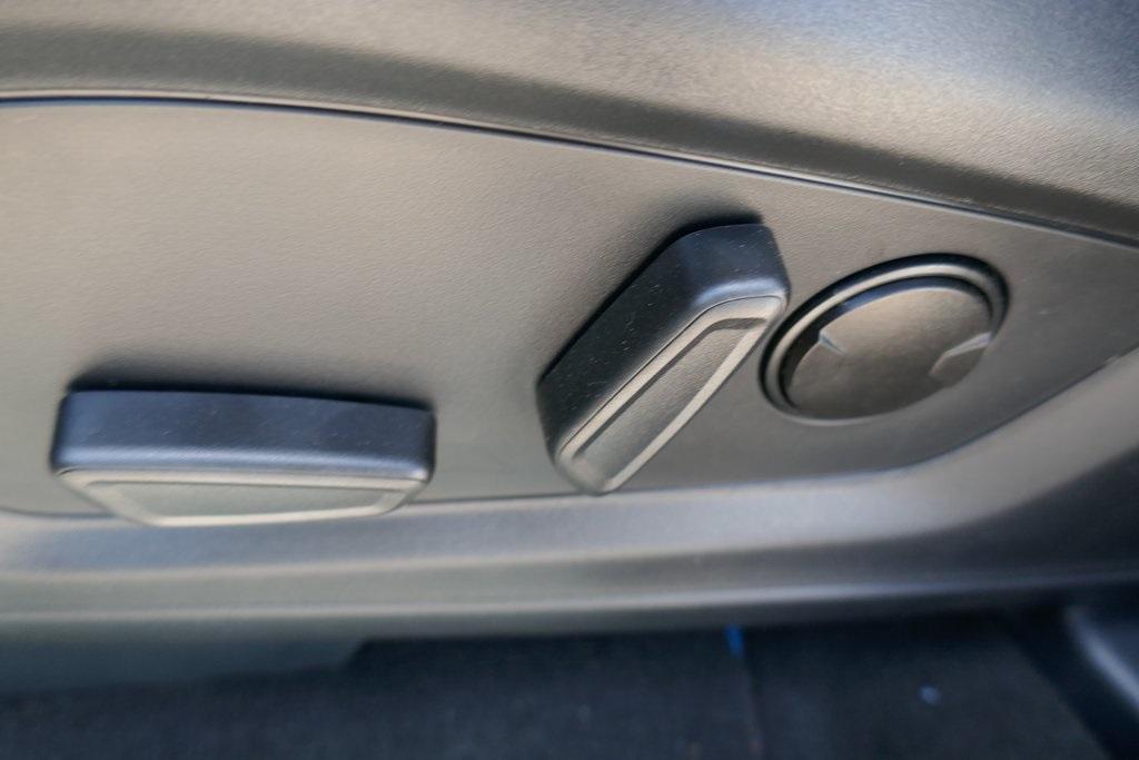 new 2025 Ford Explorer car, priced at $43,604