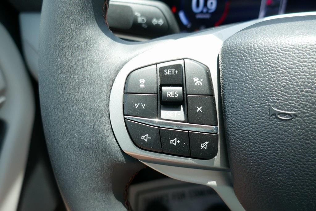 new 2025 Ford Explorer car, priced at $43,604