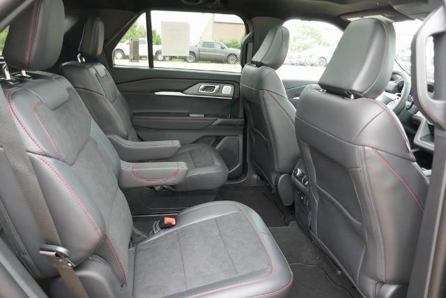 new 2025 Ford Explorer car, priced at $53,661