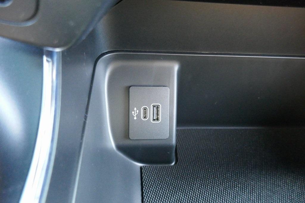 new 2025 Ford F-150 car, priced at $44,302