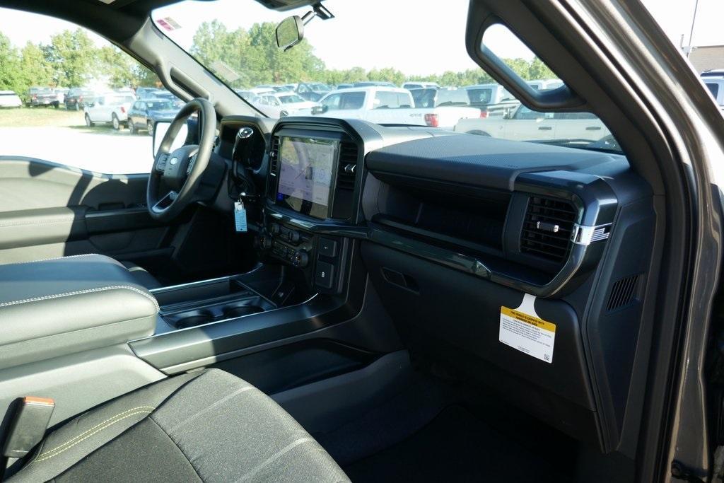 new 2025 Ford F-150 car, priced at $44,302