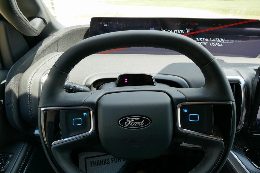 new 2025 Ford Expedition car, priced at $77,487