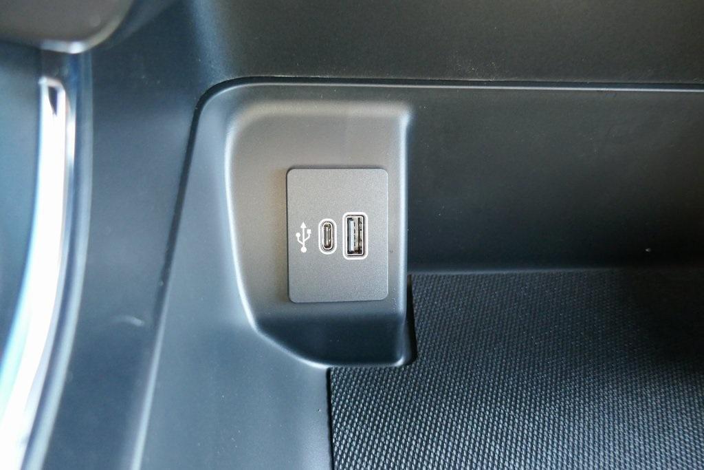 new 2025 Ford F-150 car, priced at $44,302