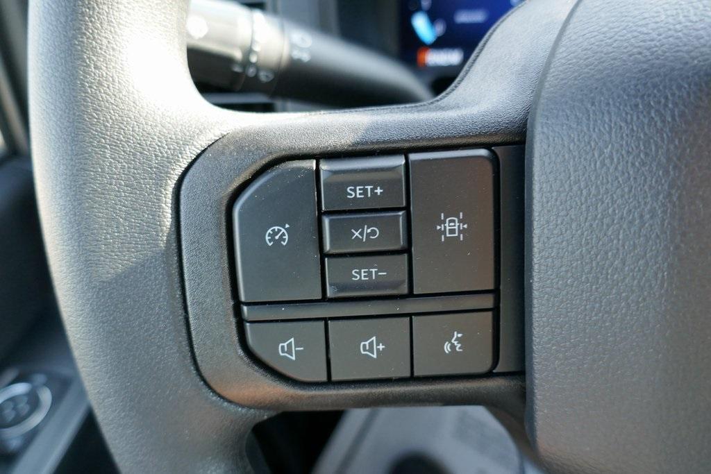 new 2025 Ford F-150 car, priced at $44,302