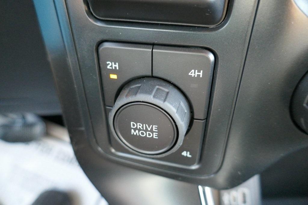 new 2025 Ford F-150 car, priced at $44,302