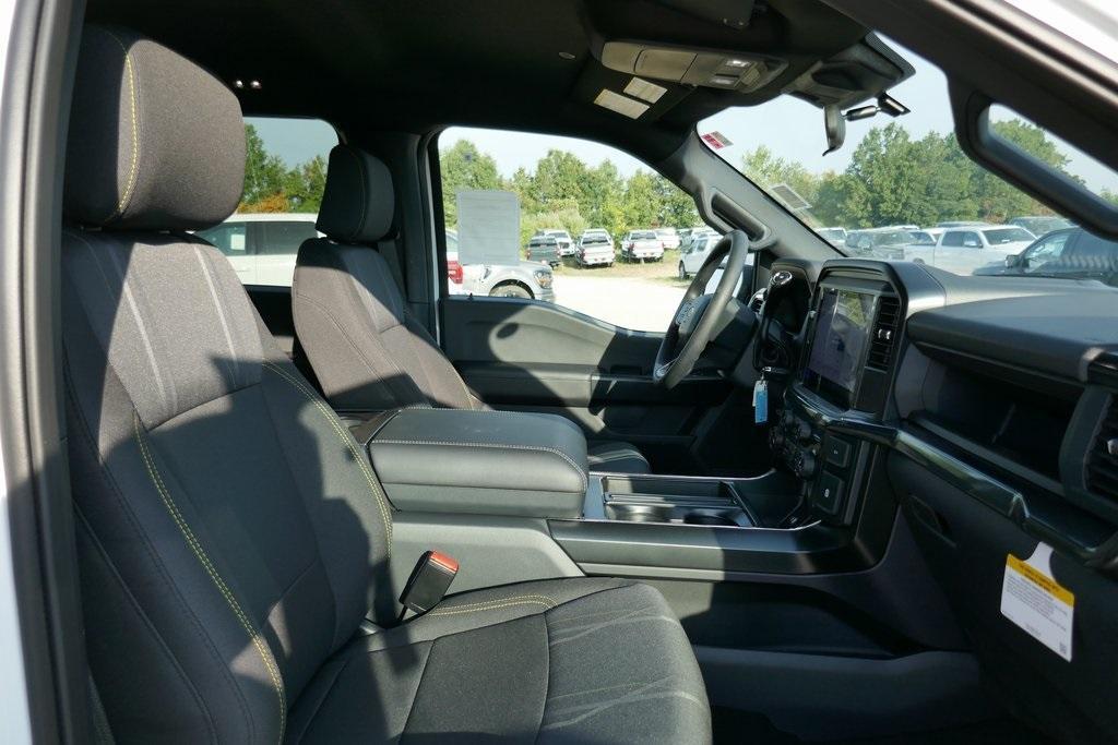 new 2025 Ford F-150 car, priced at $44,302