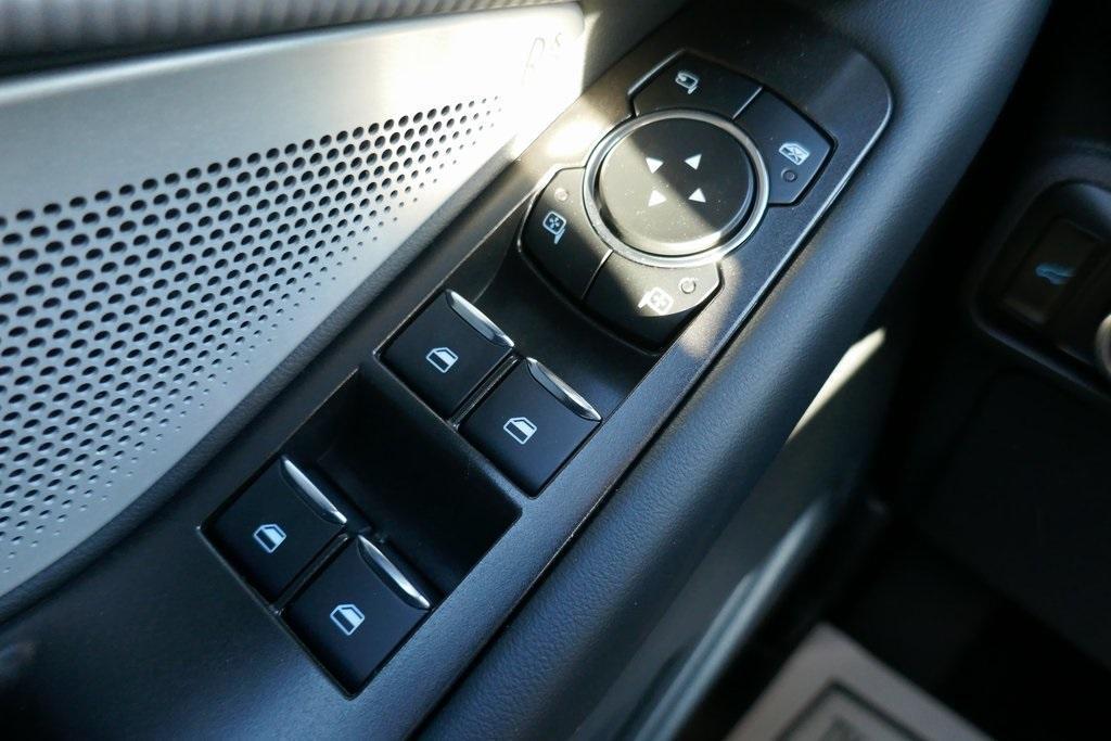 new 2025 Ford Explorer car, priced at $56,623