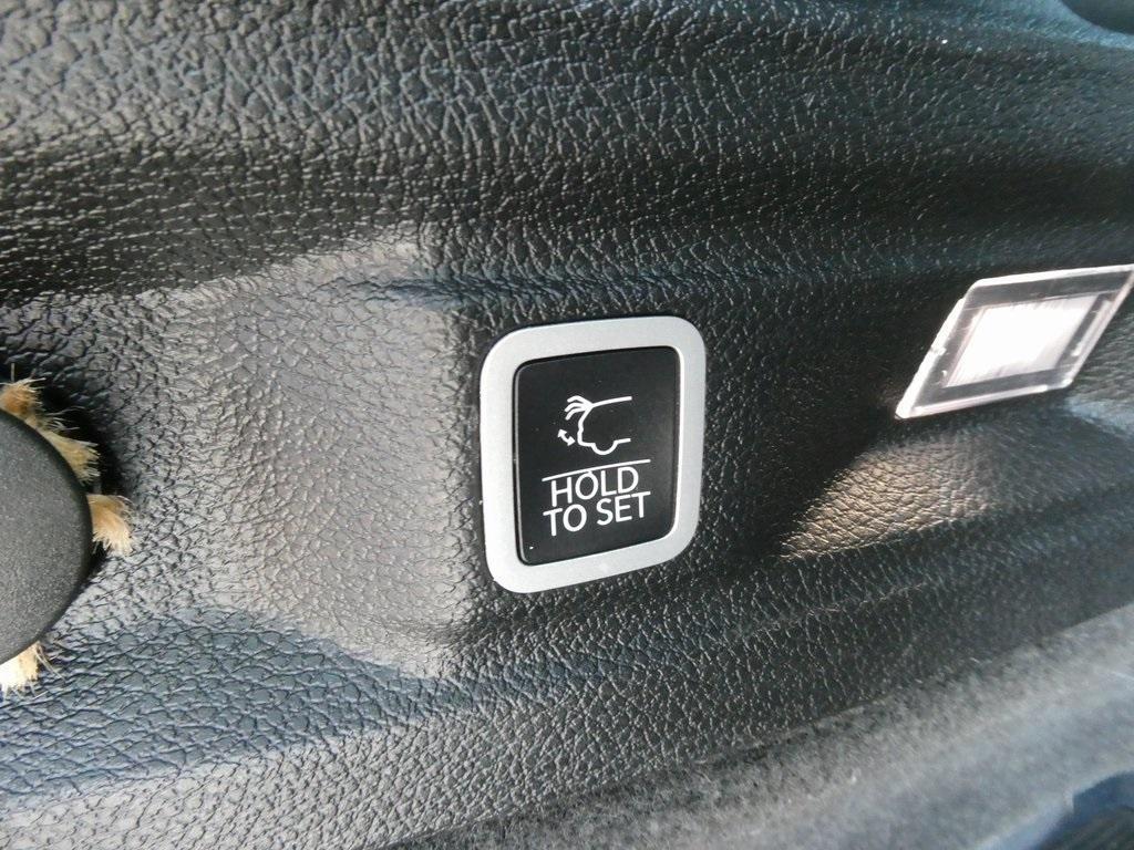 used 2021 Jeep Grand Cherokee L car, priced at $26,995