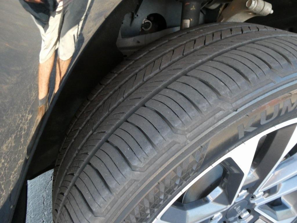 used 2021 Jeep Grand Cherokee L car, priced at $26,995