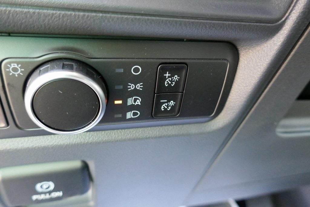 new 2025 Ford F-150 car, priced at $44,301