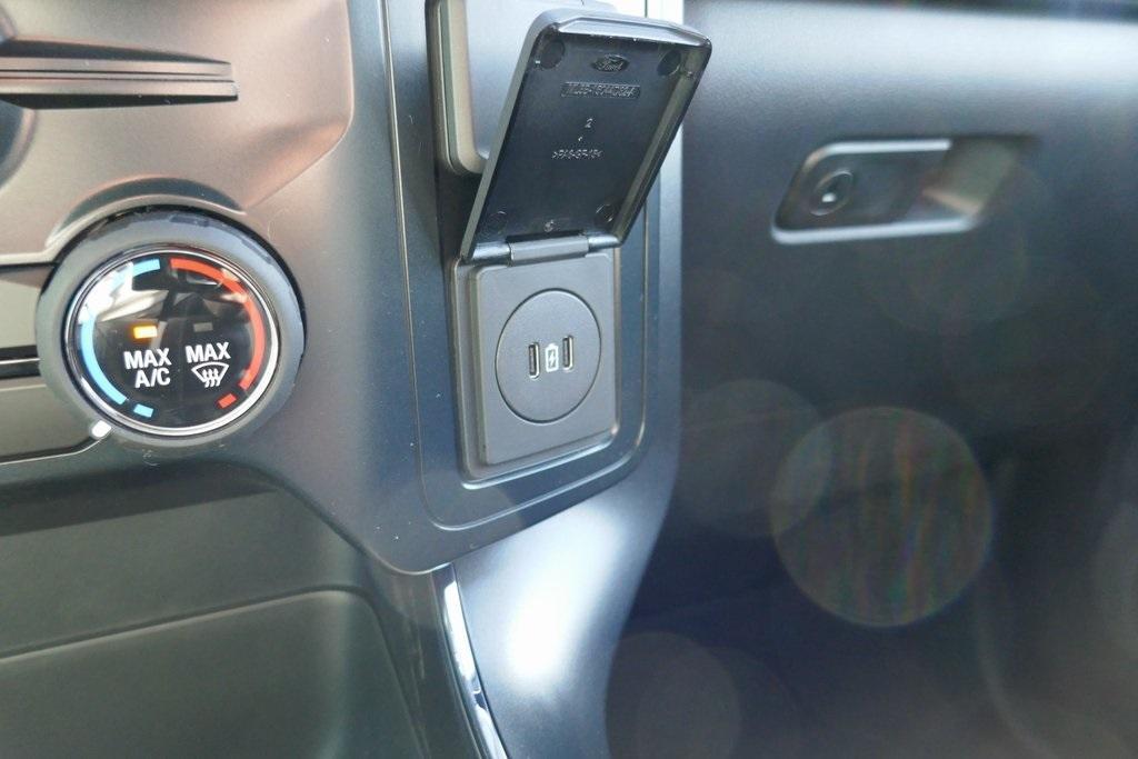 new 2025 Ford F-150 car, priced at $40,901