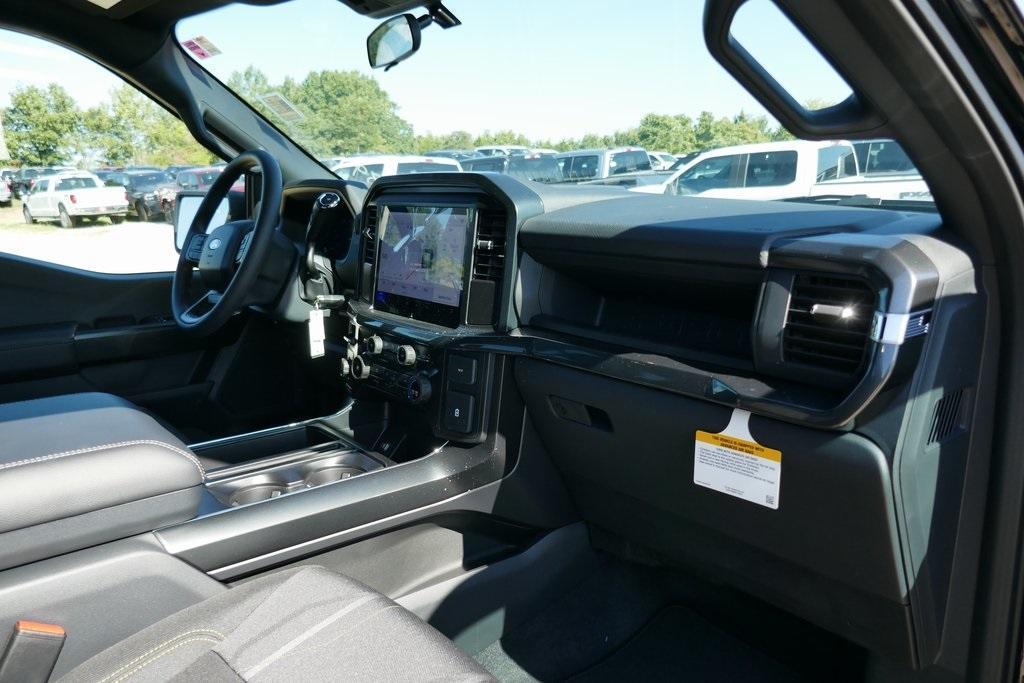 new 2025 Ford F-150 car, priced at $44,302