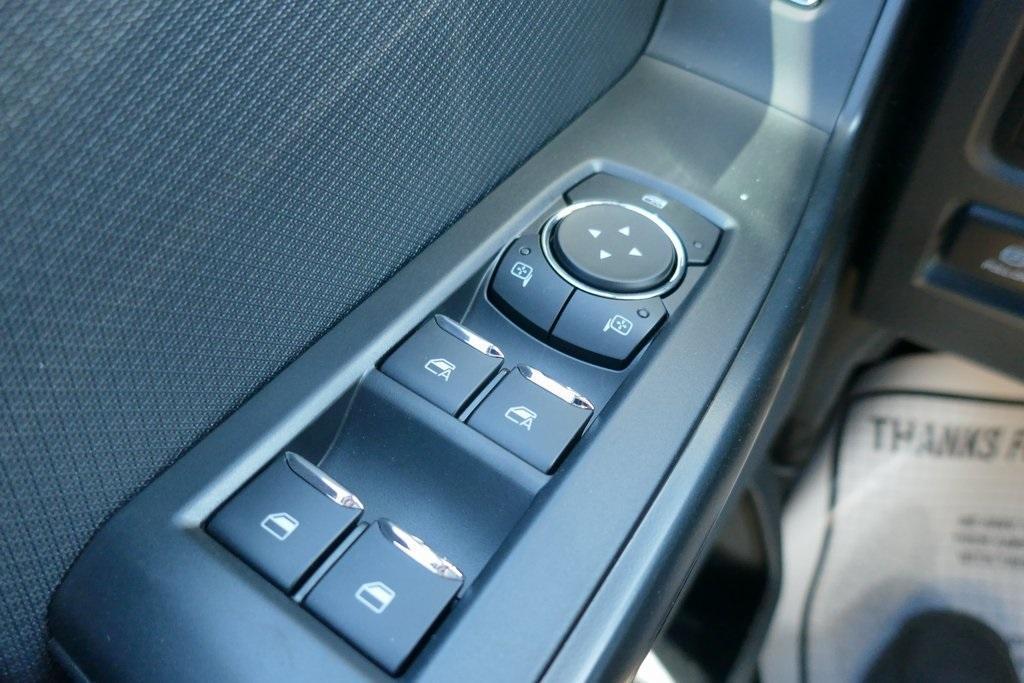 new 2025 Ford F-150 car, priced at $44,302