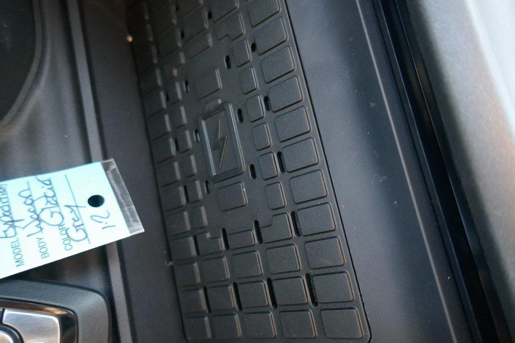 new 2025 Ford Expedition car, priced at $76,744