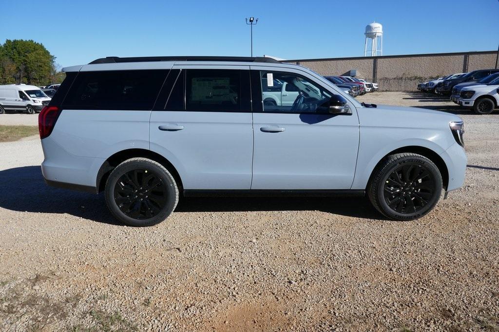 new 2025 Ford Expedition car, priced at $76,744