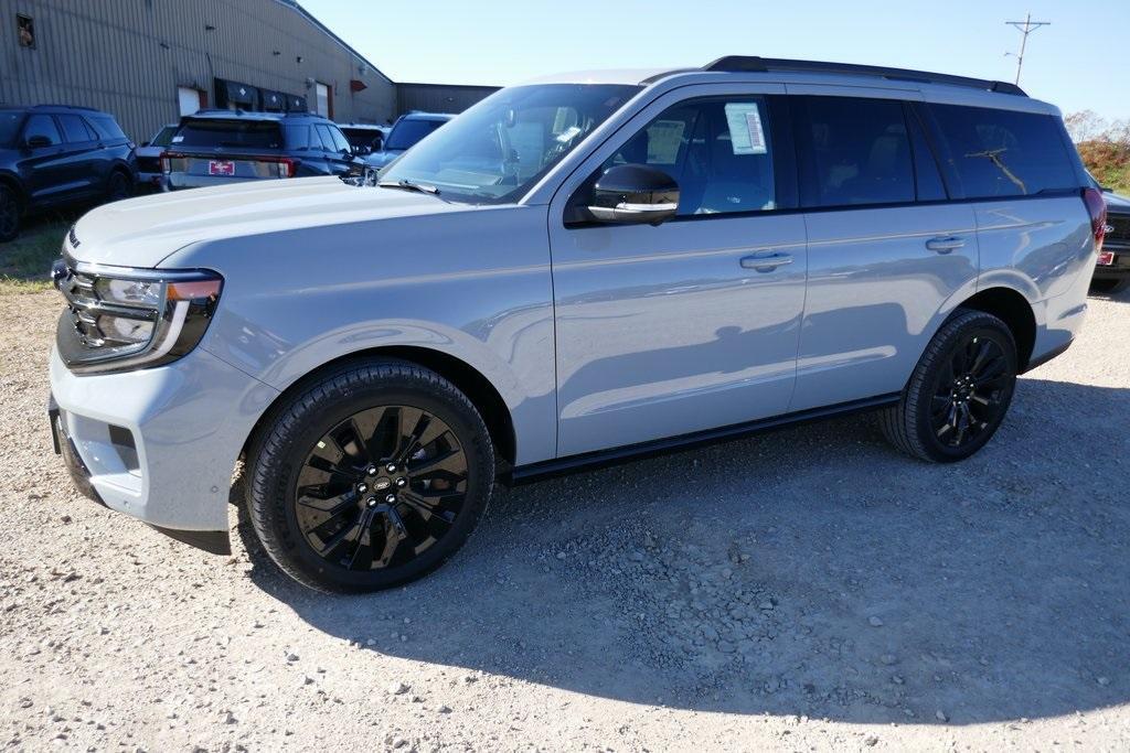 new 2025 Ford Expedition car, priced at $76,744