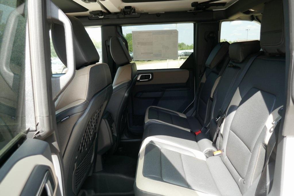 new 2025 Ford Bronco car, priced at $41,993