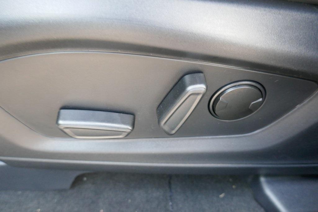 new 2025 Ford Explorer car, priced at $45,373