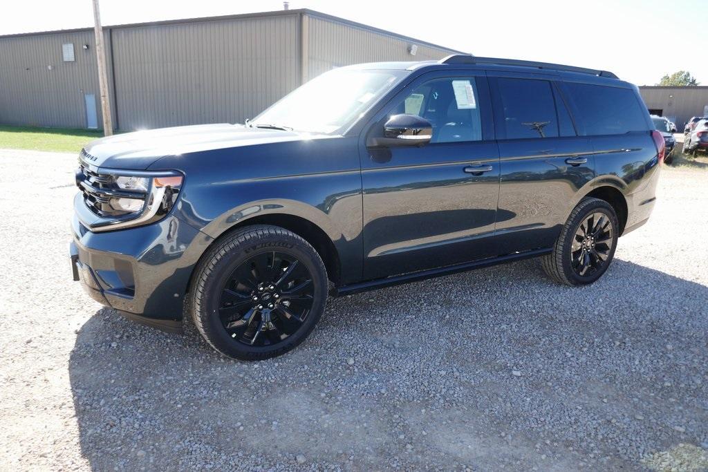 new 2025 Ford Expedition car, priced at $76,284