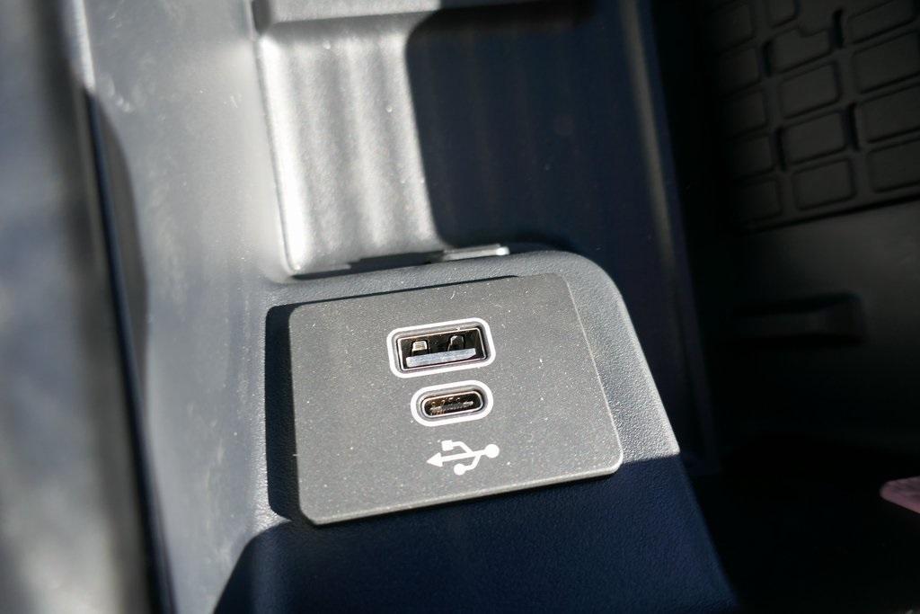 new 2025 Ford Expedition car, priced at $76,284