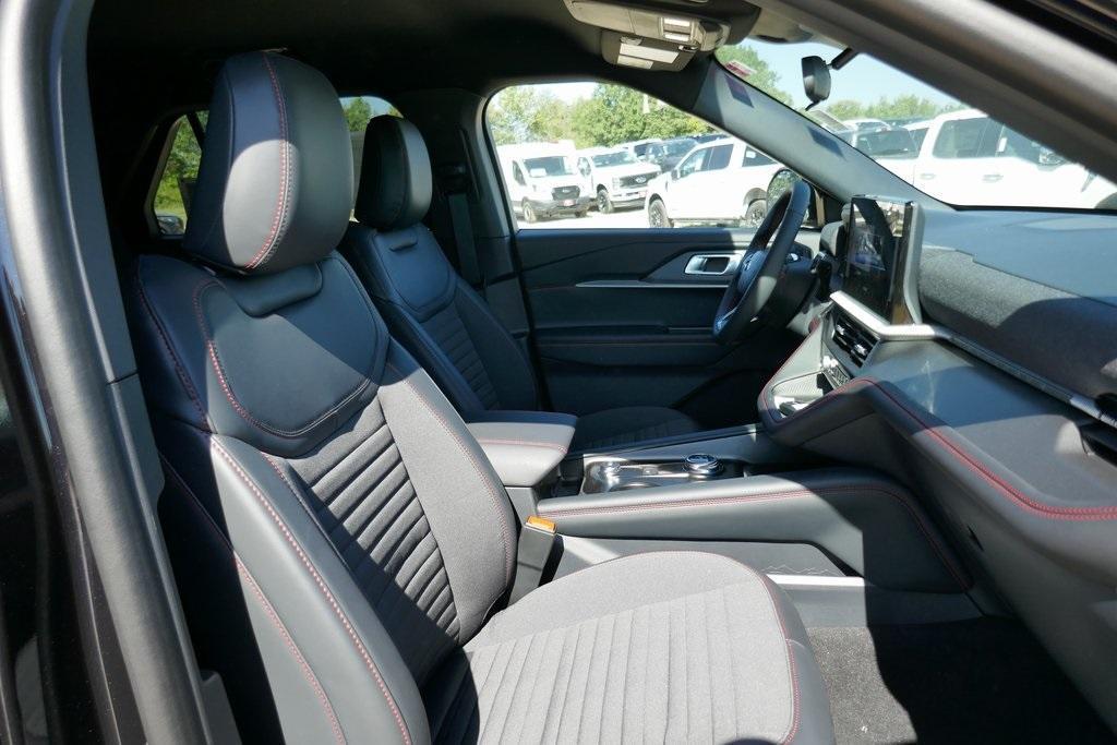 new 2025 Ford Explorer car, priced at $43,983