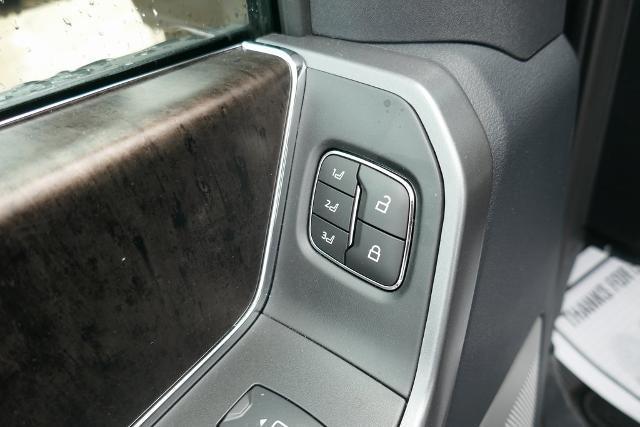 new 2025 Ford F-250 car, priced at $67,672