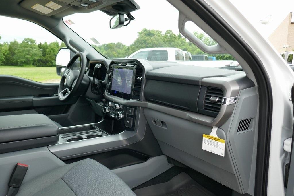new 2025 Ford F-150 car, priced at $58,572