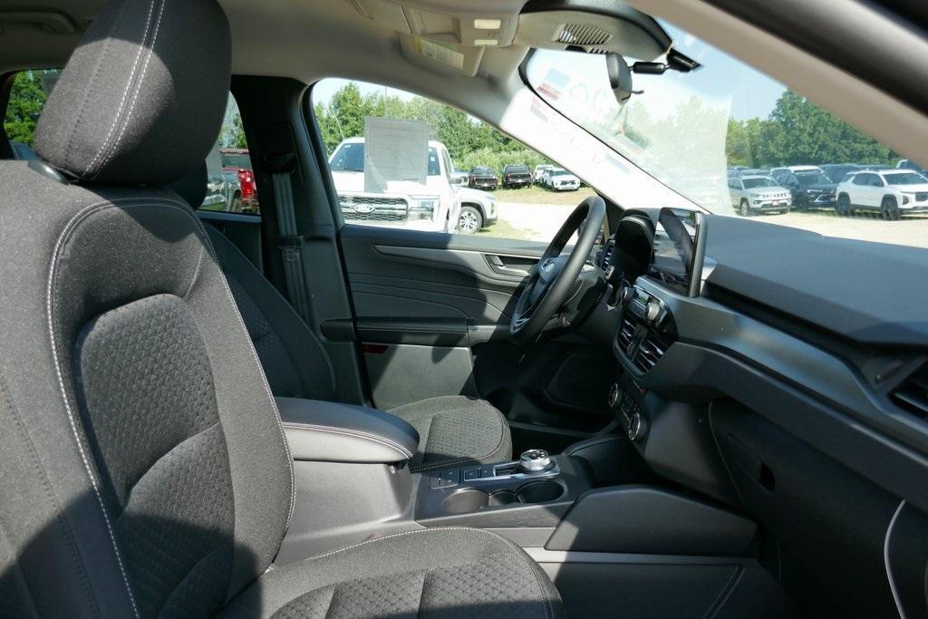 new 2025 Ford Escape car, priced at $24,719
