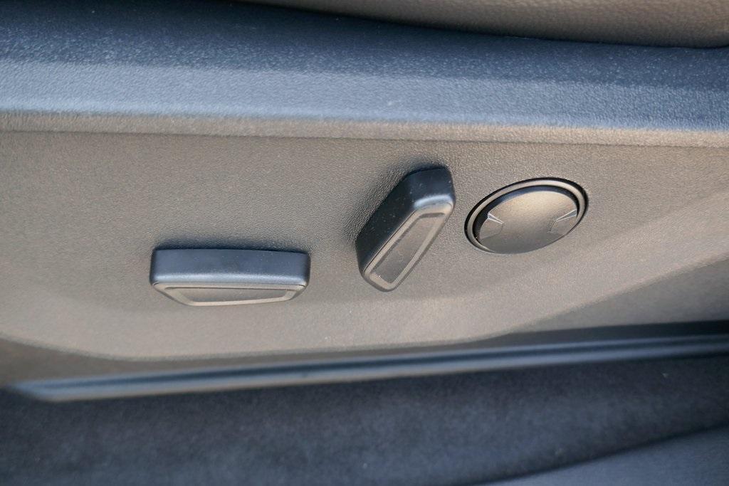 new 2025 Ford F-150 car, priced at $62,922