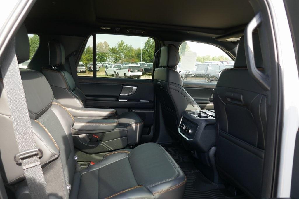 new 2025 Ford Expedition car, priced at $78,255