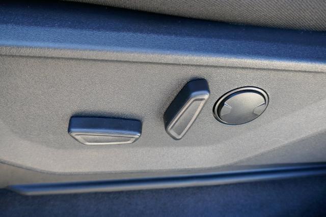 new 2025 Ford F-150 car, priced at $53,683