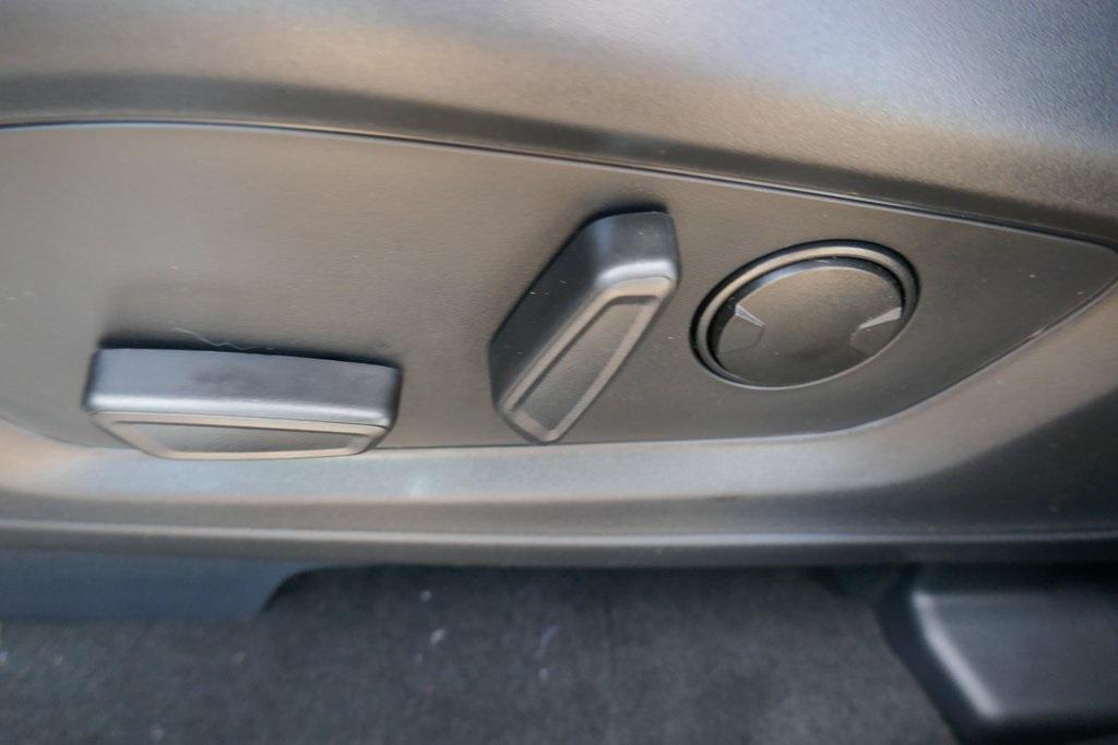 new 2025 Ford Explorer car, priced at $45,293