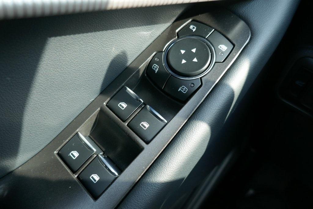new 2025 Ford Explorer car, priced at $45,293