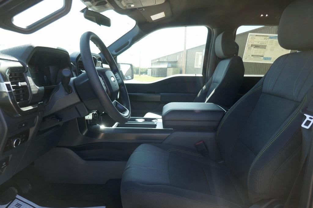 new 2025 Ford F-150 car, priced at $44,302