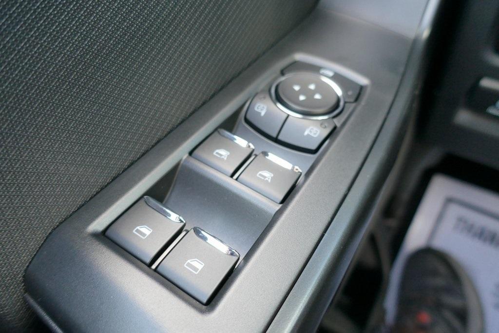 new 2025 Ford F-150 car, priced at $44,302