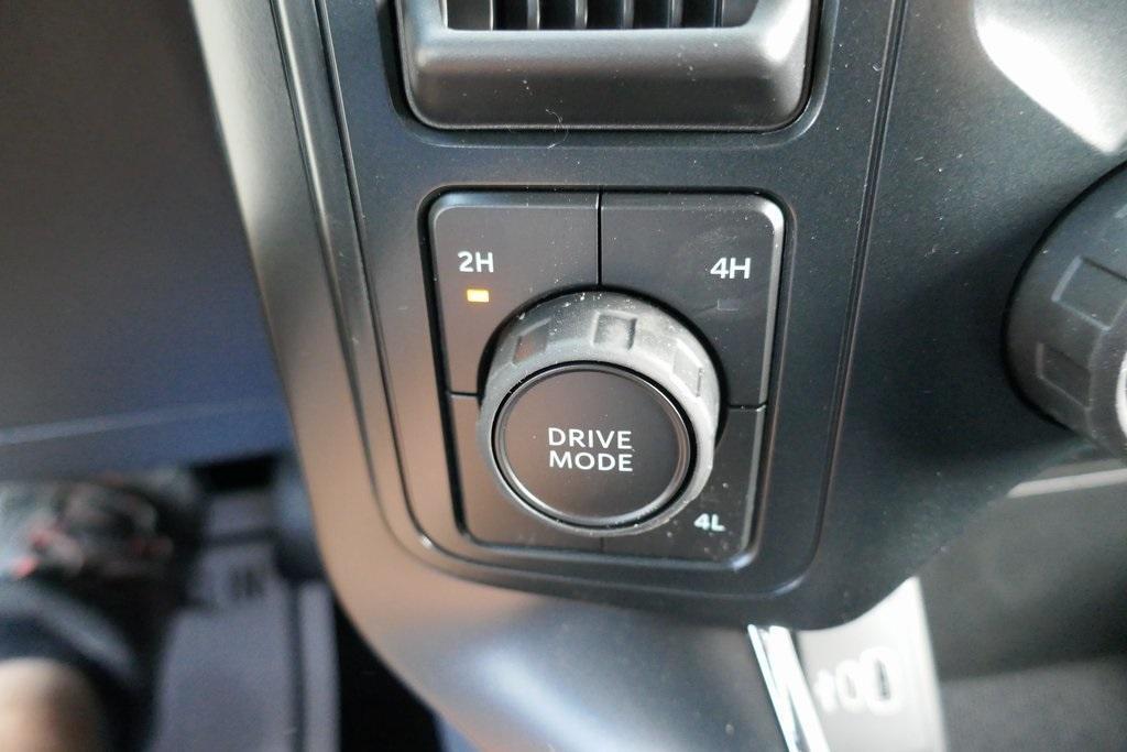 new 2025 Ford F-150 car, priced at $44,302