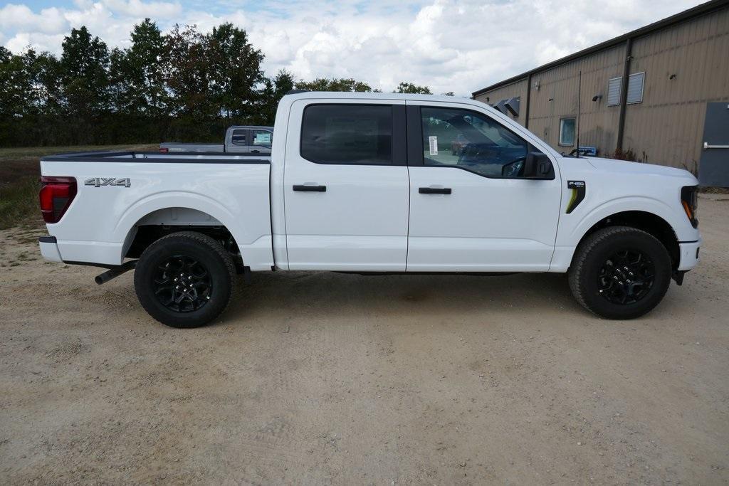 new 2025 Ford F-150 car, priced at $44,302