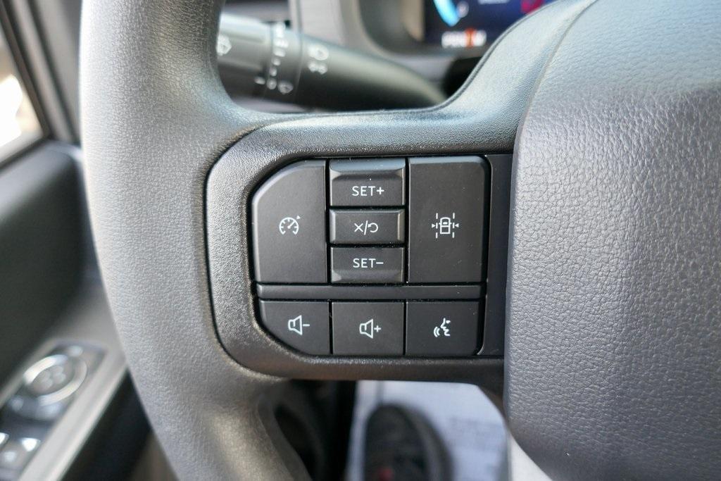 new 2025 Ford F-150 car, priced at $44,302