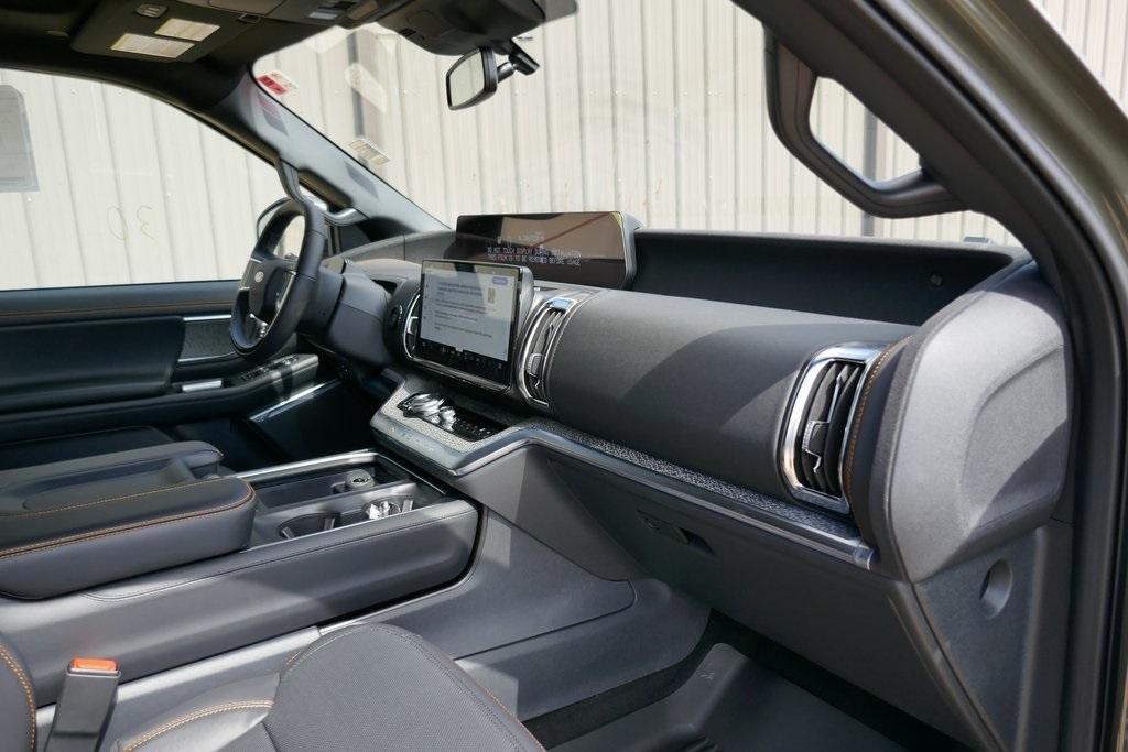 new 2025 Ford Expedition car, priced at $77,155