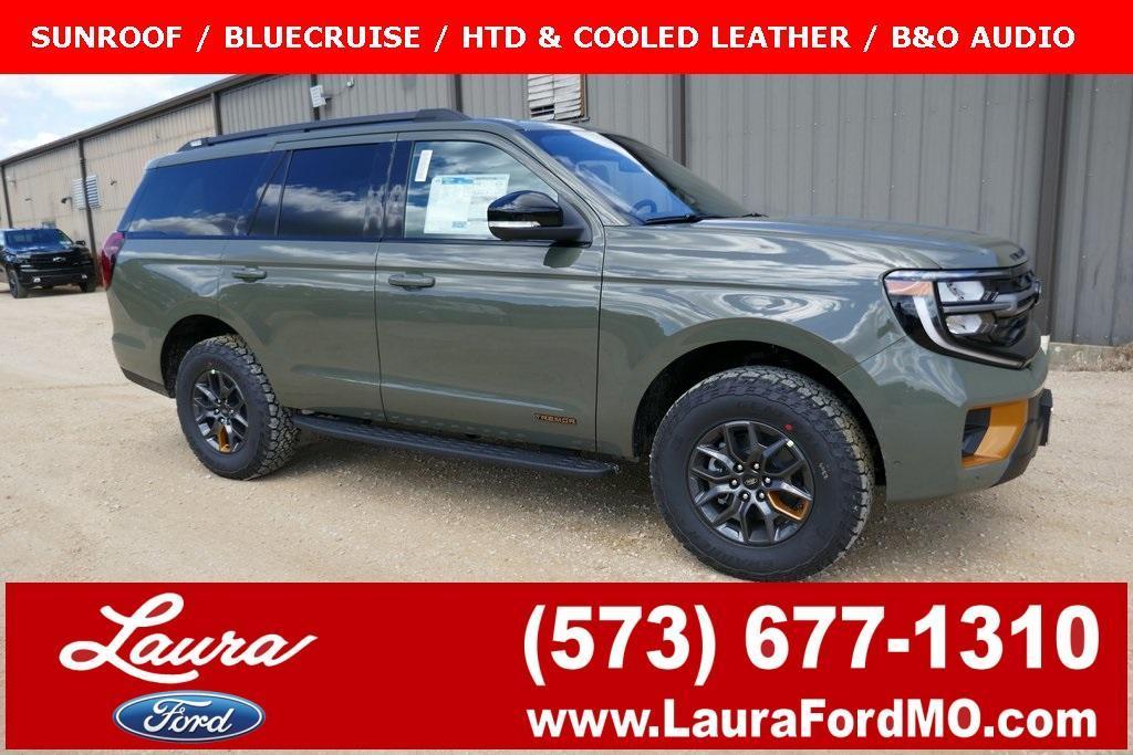 new 2025 Ford Expedition car, priced at $78,655