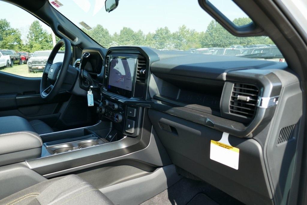 new 2025 Ford F-150 car, priced at $40,902