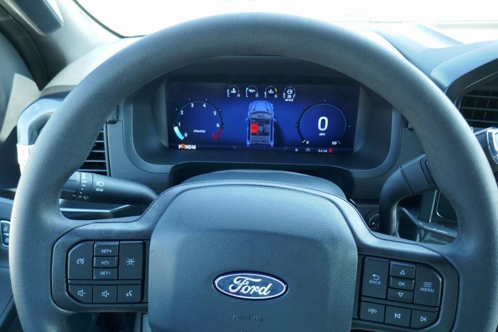 new 2025 Ford F-150 car, priced at $40,902