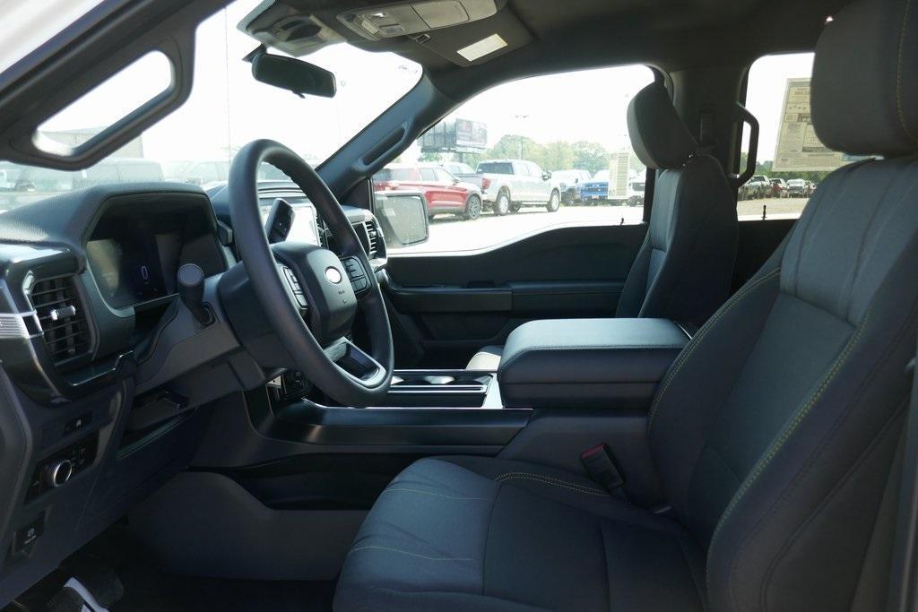 new 2025 Ford F-150 car, priced at $40,902