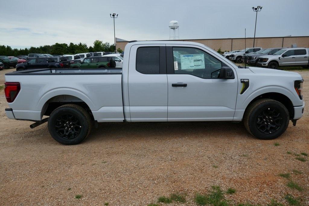 new 2025 Ford F-150 car, priced at $34,890