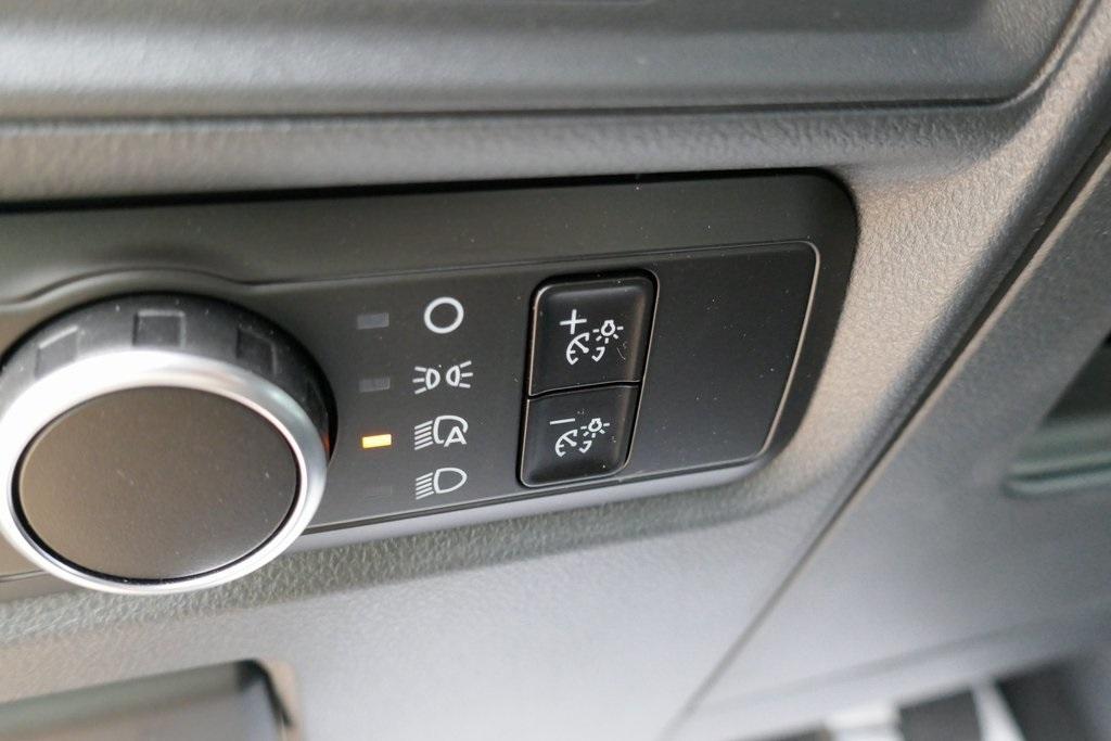new 2025 Ford F-150 car, priced at $34,890